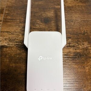TP-Link White Wi-Fi Range Extender 1200